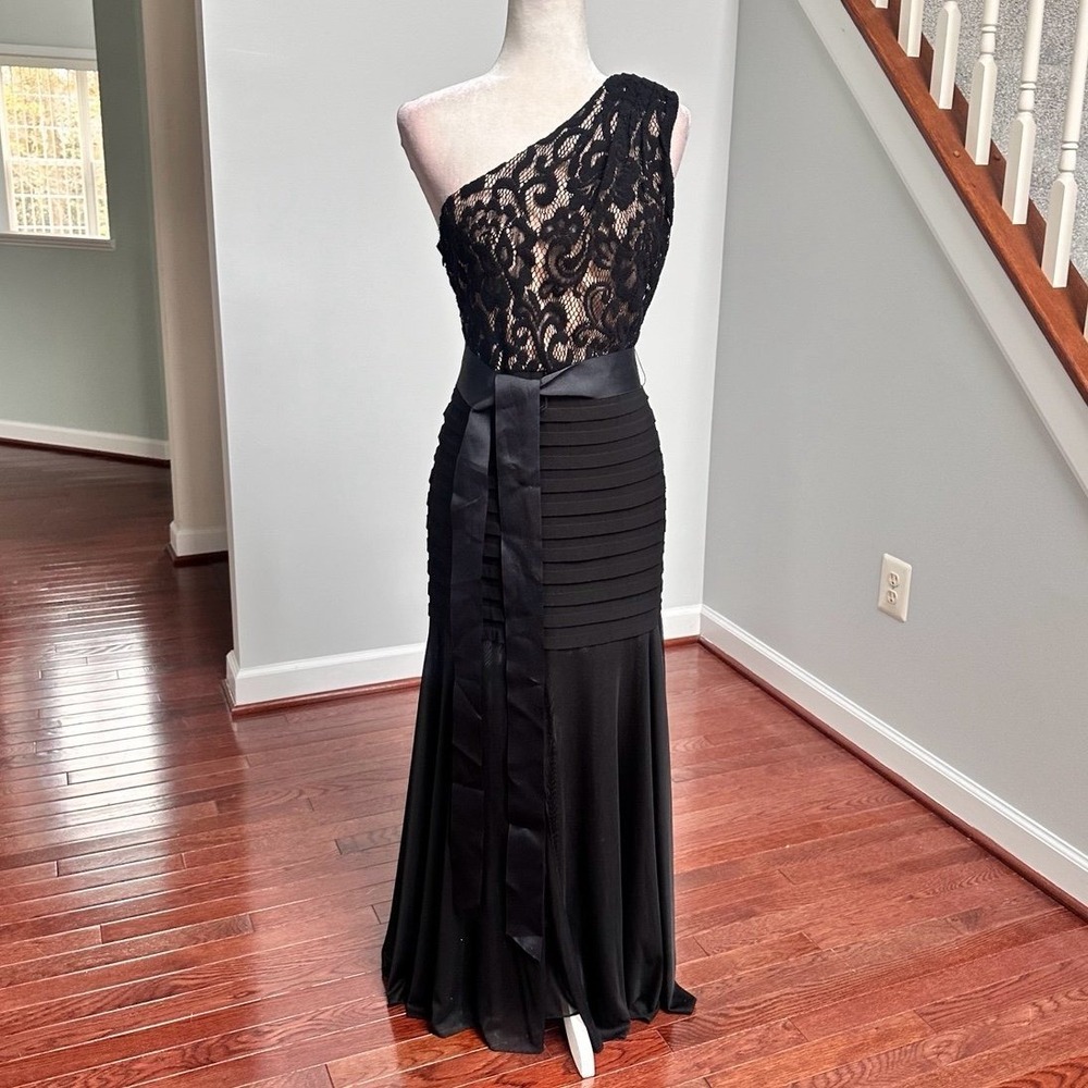 Vintage Betsy & Adam Sheer Layered Tiered One Shoulder Black Lace Gown Dress 12p